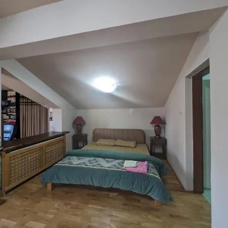 ヴィラ Dolce クラグイェヴァツ