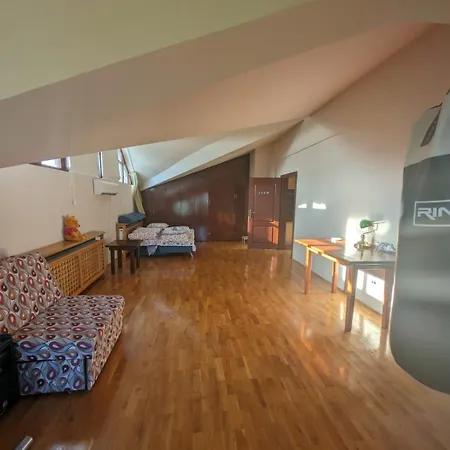 ヴィラ Dolce クラグイェヴァツ